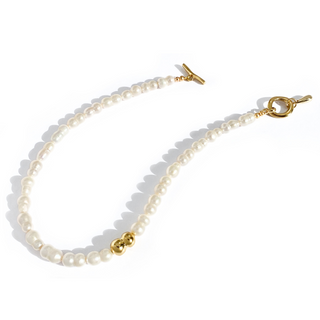 Levi Pearl Collar
