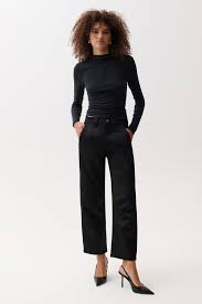 Beau Sateen Seamed Crescent Leg Pants